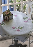 Купить недорого   Набор для вышивания Anchor: скатерть "Sweet Briers Tablecloth", MEZ Венгрия, 9240000-02332  в интернет магазине Фэмили хобби